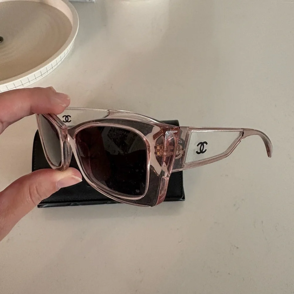 CHANEL Light Pink Sunglasses - Picture 5 of 6